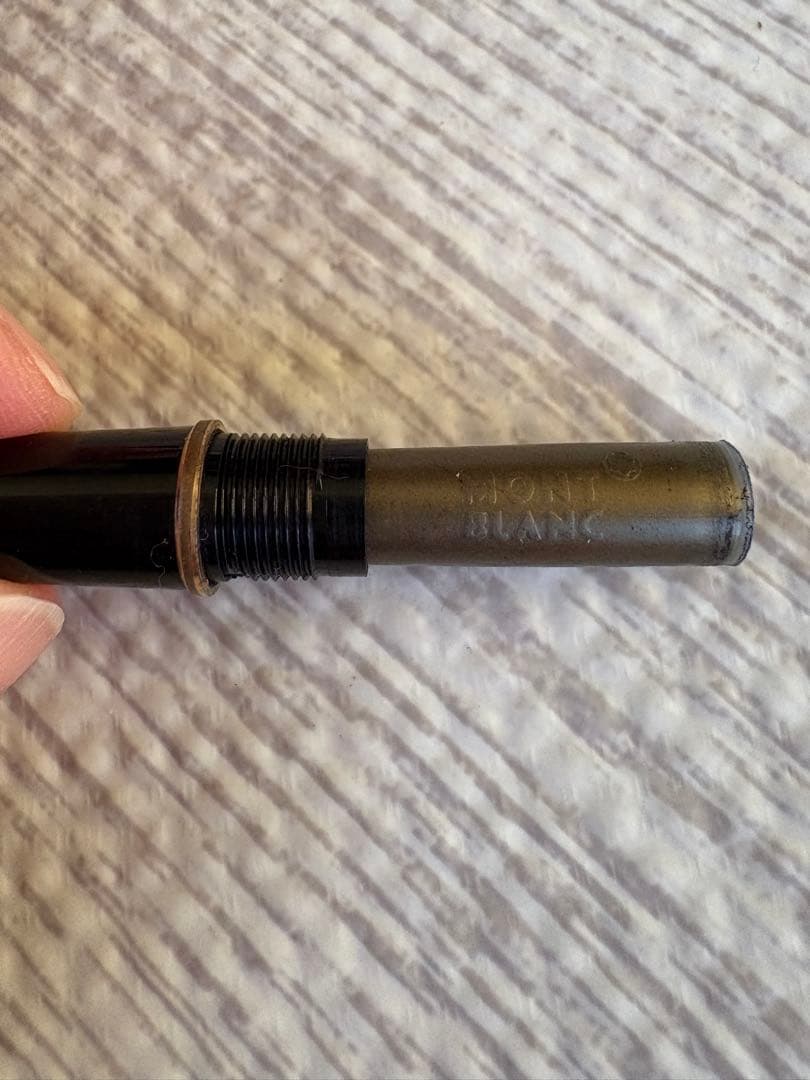 モンブラン万年筆　マイスターシュテック144 黒　ペン先14k