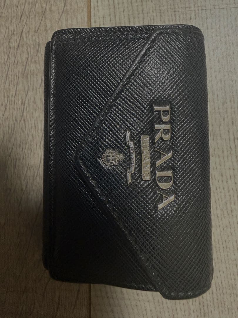 美*様 PRADA 三つ折り財布 ブラック