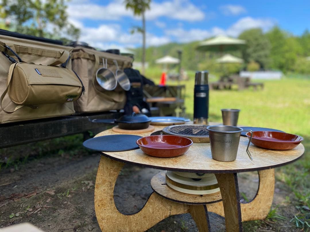 七輪が入れられるドーナツテーブル　ゼロデイ　ヘキサテーブル