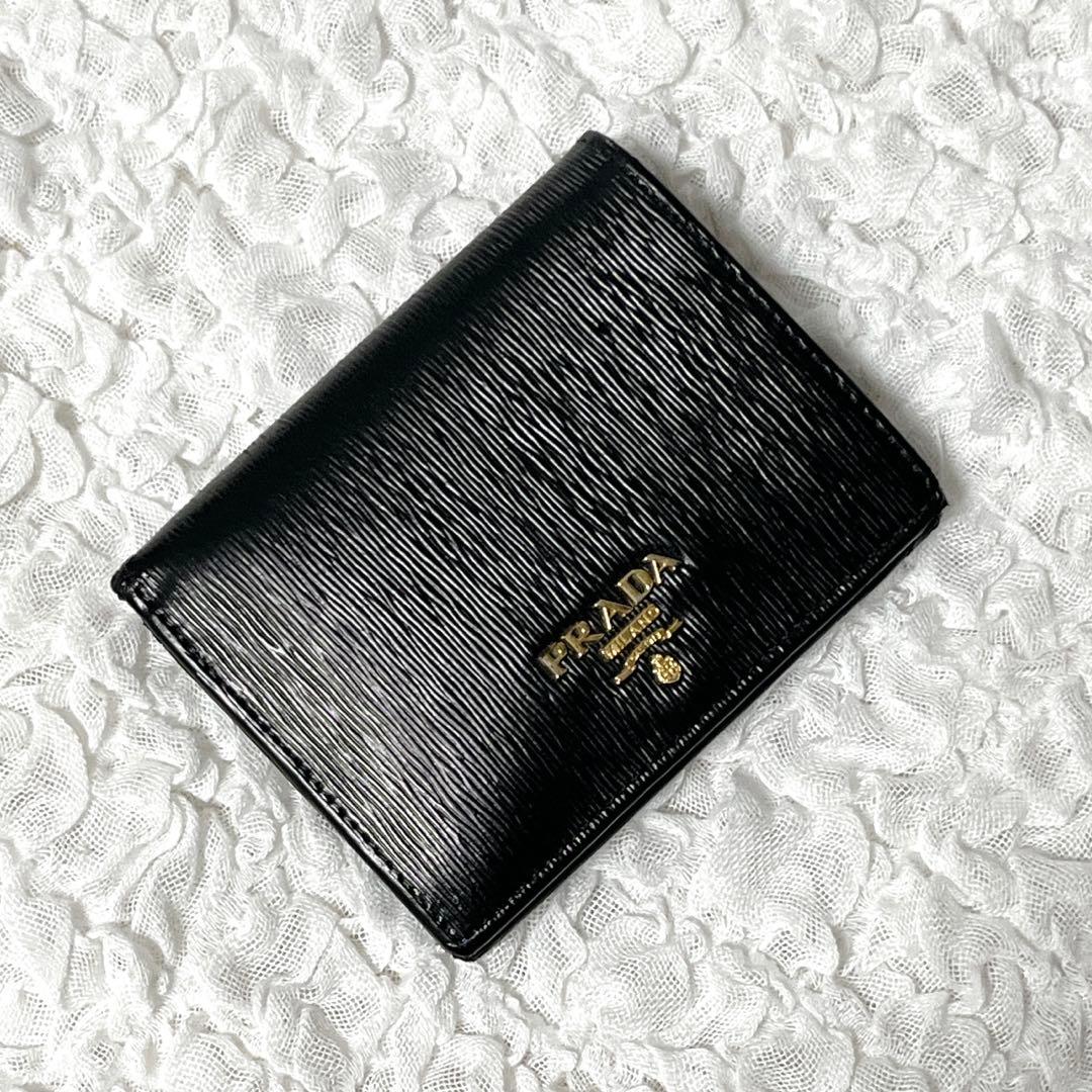 PRADA ブラック ヴァッテロムーブ　二つ折り財布　プラダ　レザー　ゴールド