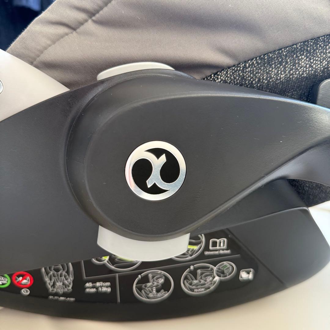 Cybex Cloud Z2 i-size チャイルドシート 新生児インレイ付
