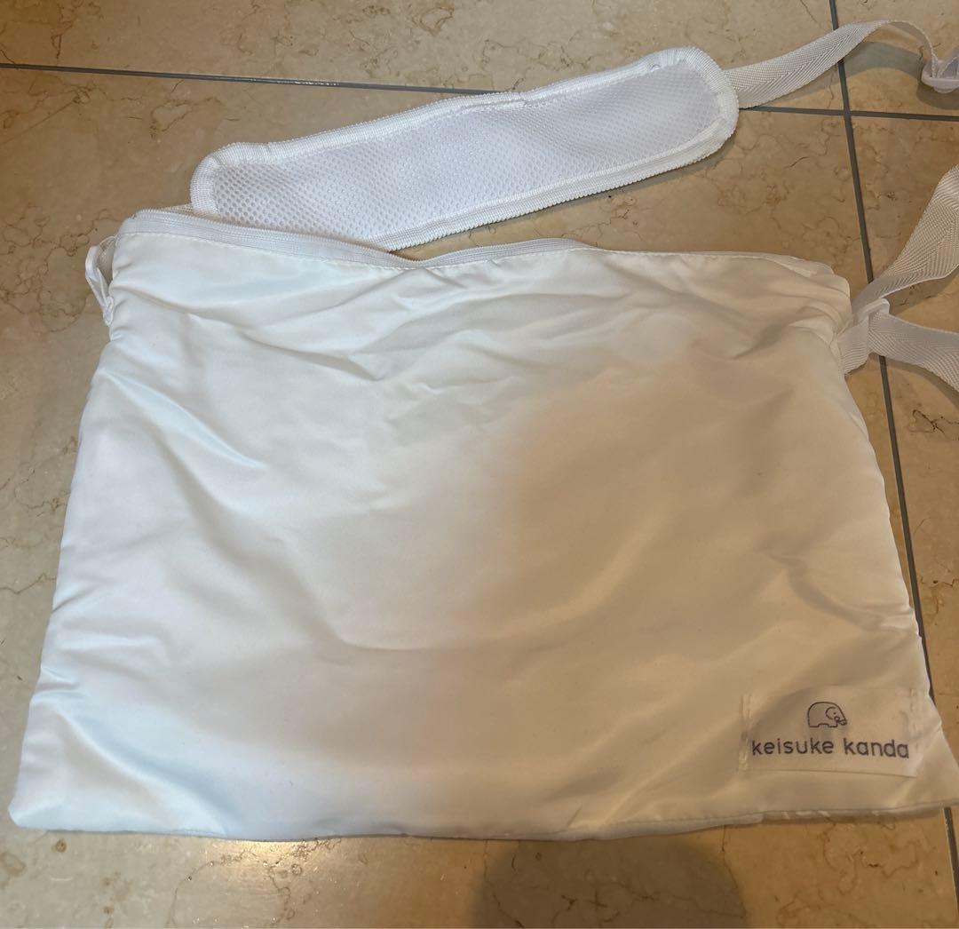 keisuke kanda サコッシュ 白