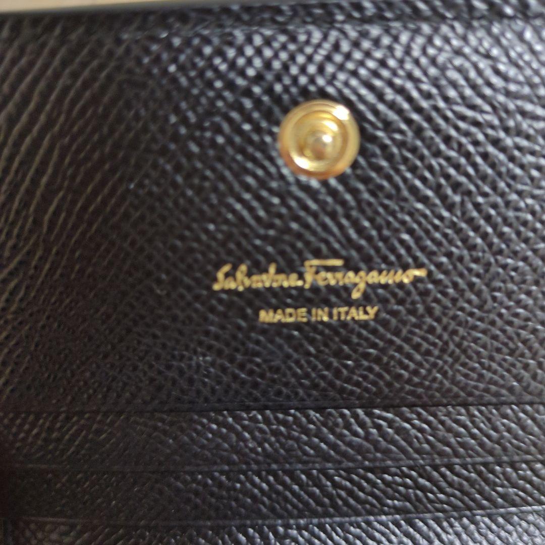 Salvatore Ferragamo ブラック 二つ折り財布