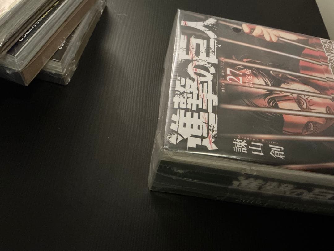 進撃の巨人　限定版　キャラクタークッズ付き　まとめ売り