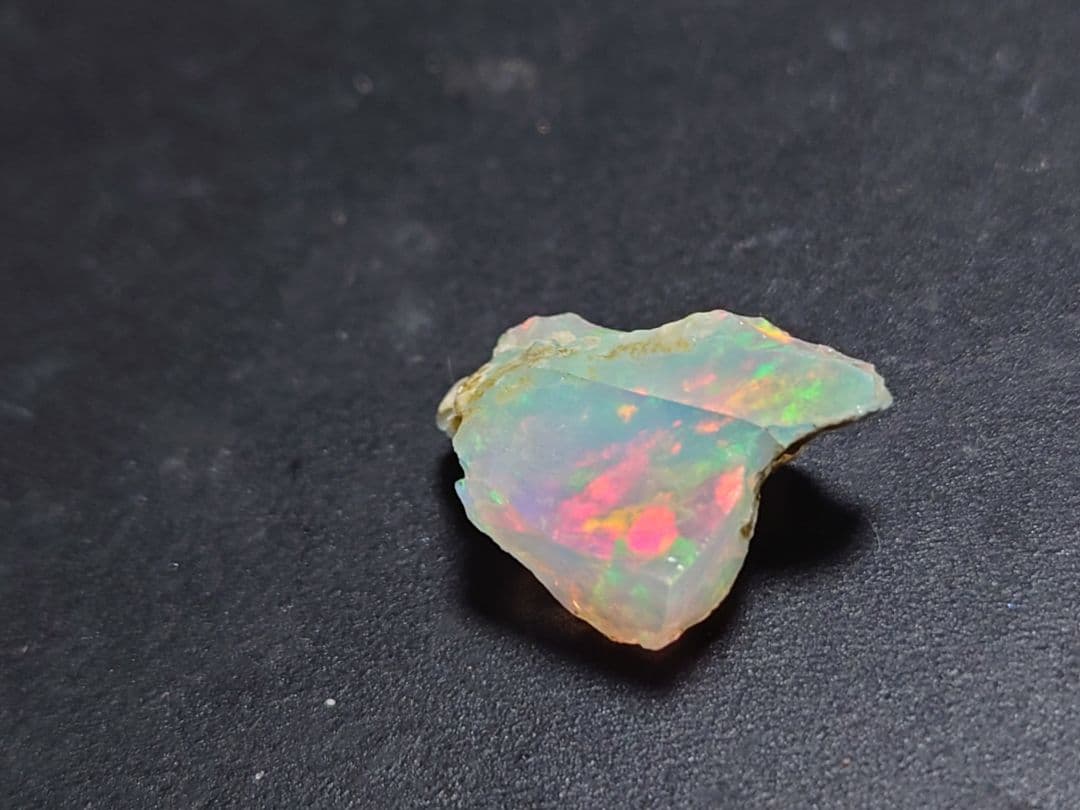 エチオピアウェロ産　オパール　ジュエリーグレード　鉱物標本　原石