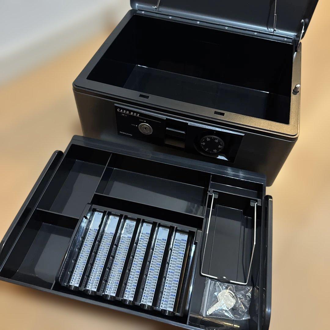 【新品未使用】コクヨ手提げ金庫　ダイヤル付　Ａ４（１号）　CB-11