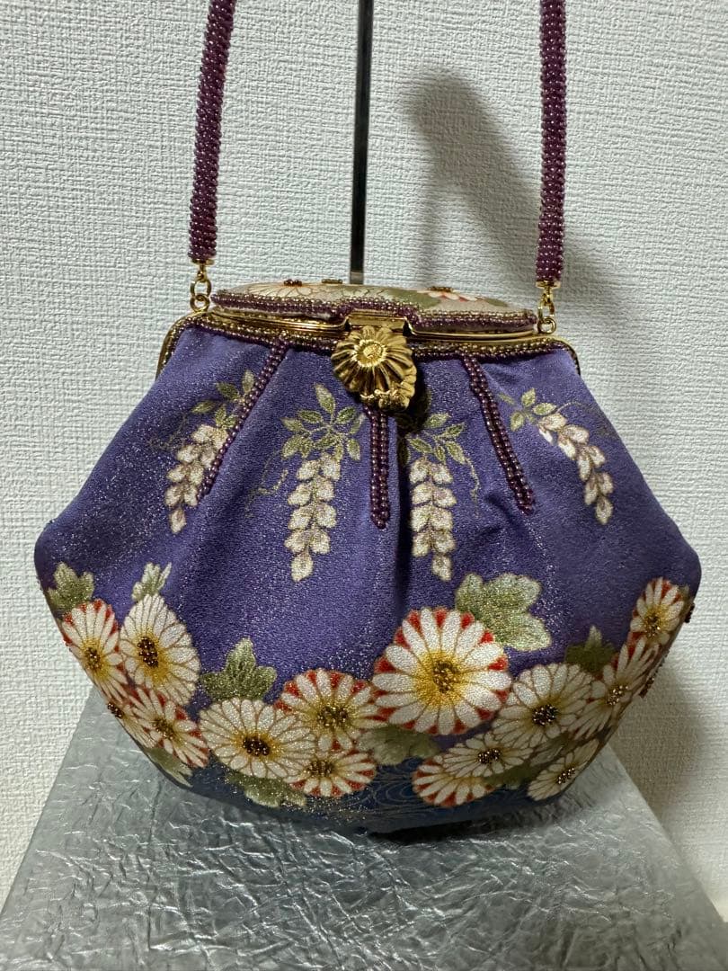 未使用品　花井幸子　パーティバック　美品　ビーズバッグ　がま口