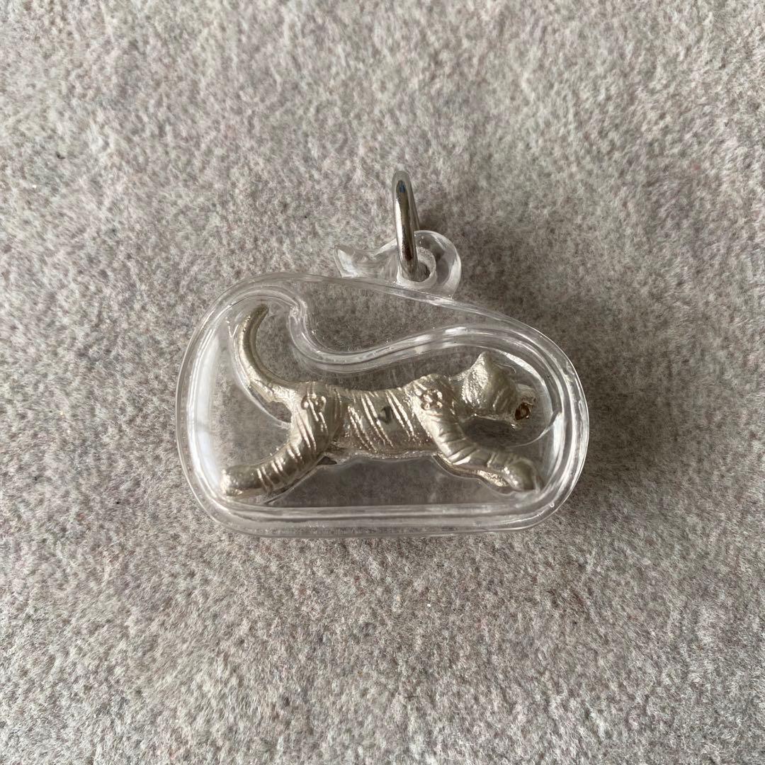 プラクルアン 純銀製 パヤスア 偉大なる虎の力 守護 危険回避 商売 御守り