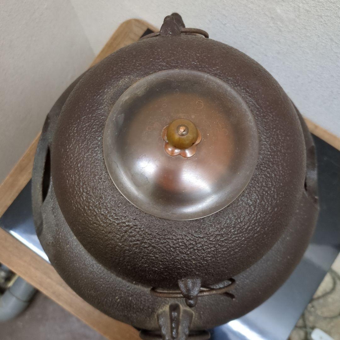 鉄釜風炉　電熱器付き　灰入り　茶道具　茶道　風炉釜　鉄　電熱器