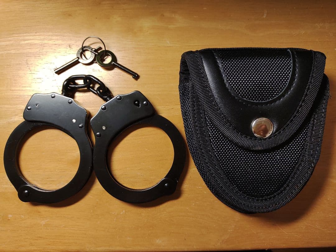 本物手錠 ブラック 鍵2本 収納ケース付き