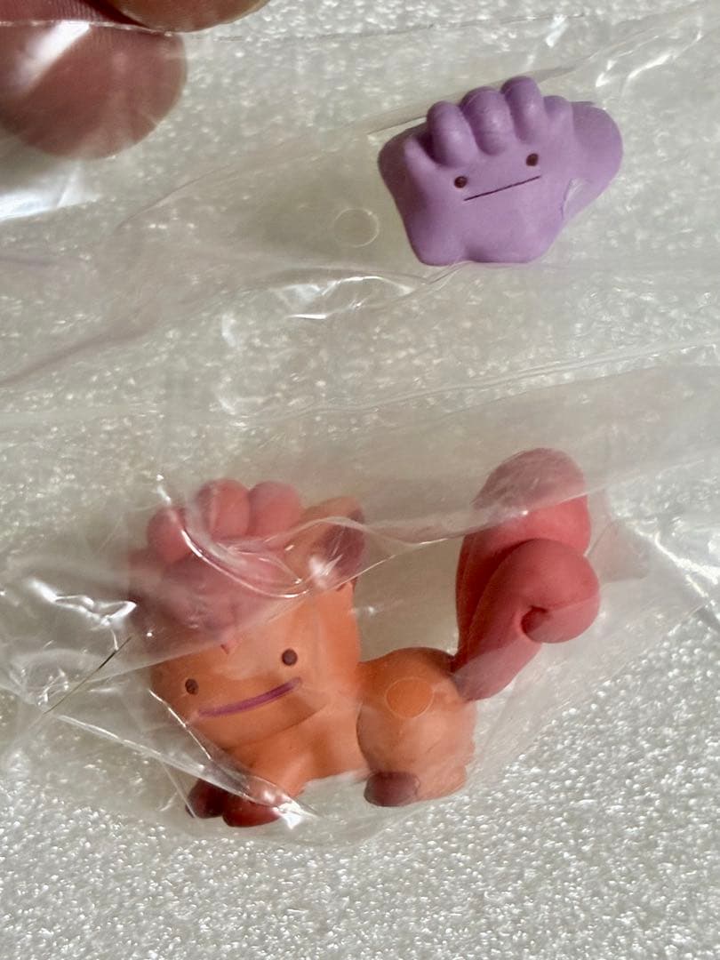 ポケモンセンター限定　へんしんメタモン　５種　ピカチュウ　ピチュー　ゲンガー　他