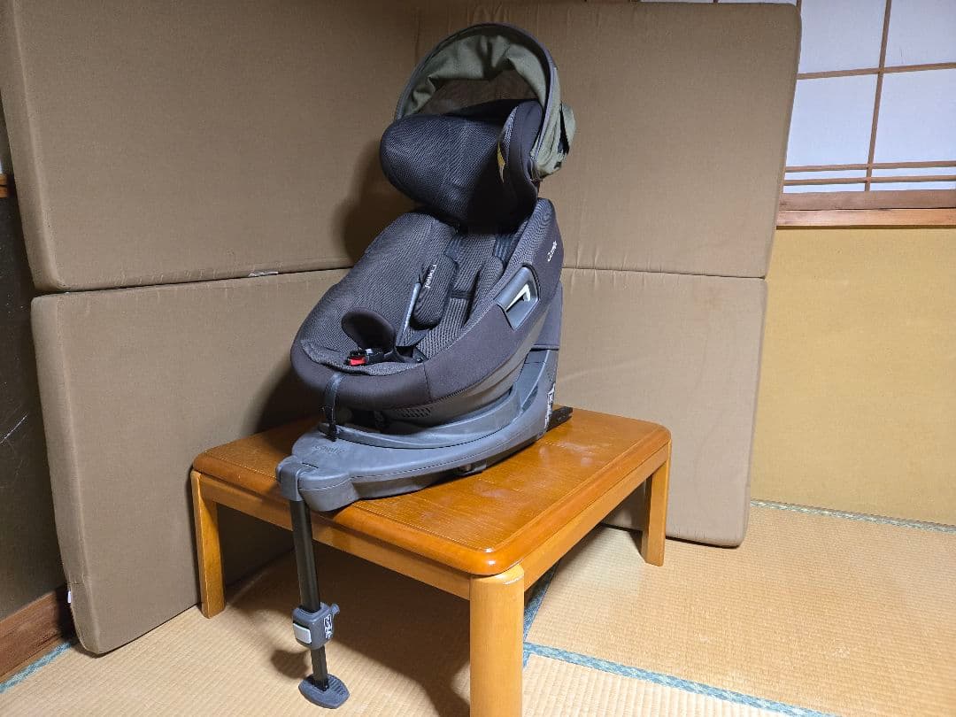 Combi THE S ISOFIX エッグショック ZC-690