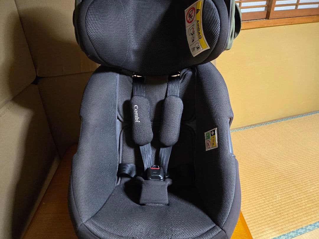 Combi THE S ISOFIX エッグショック ZC-690