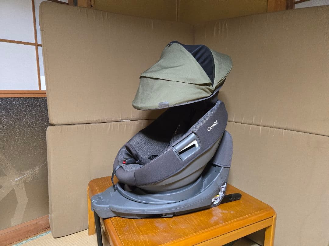Combi THE S ISOFIX エッグショック ZC-690