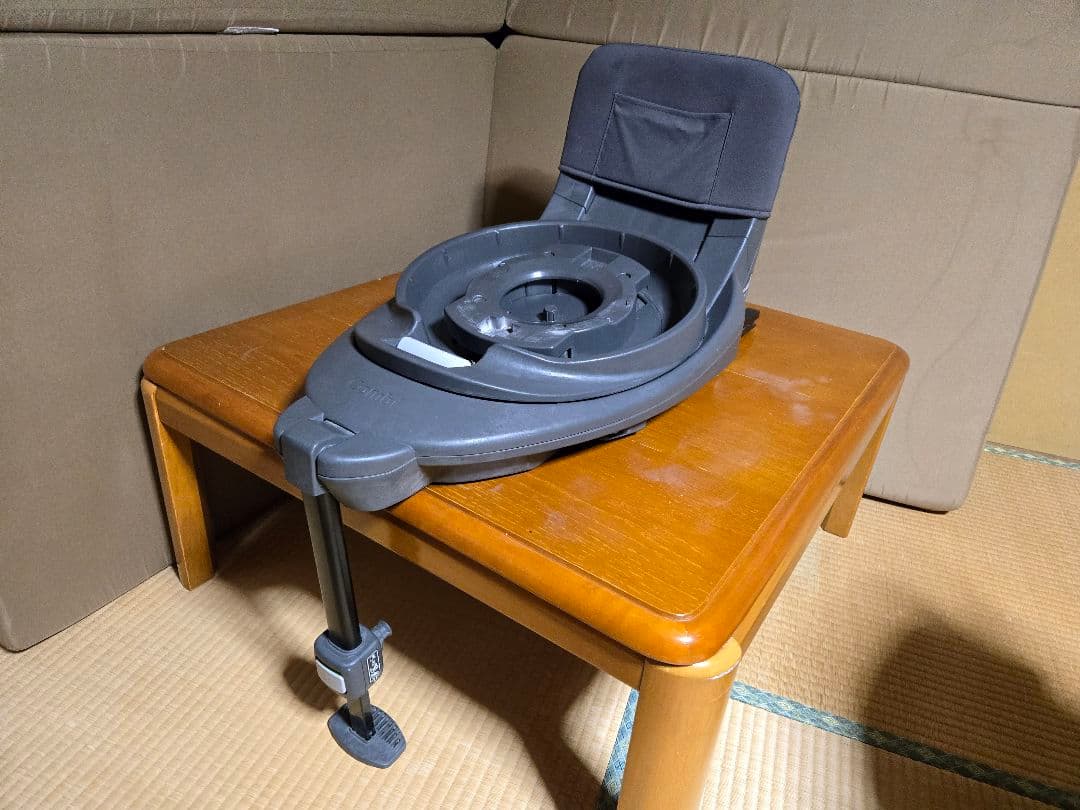 Combi THE S ISOFIX エッグショック ZC-690