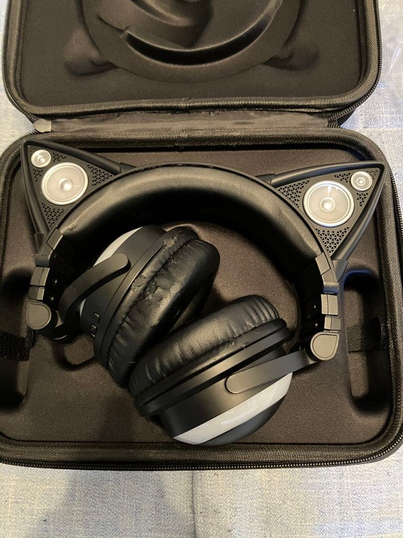 Brookstone Cat Ear Headphones 第二世代