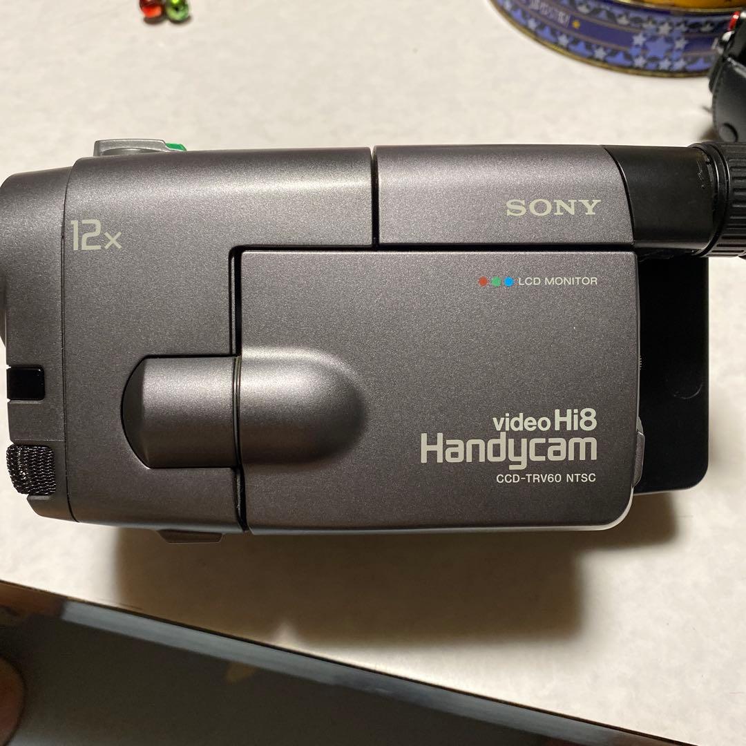 SONY videoHi8 Handycam CCD-TRV60 ②