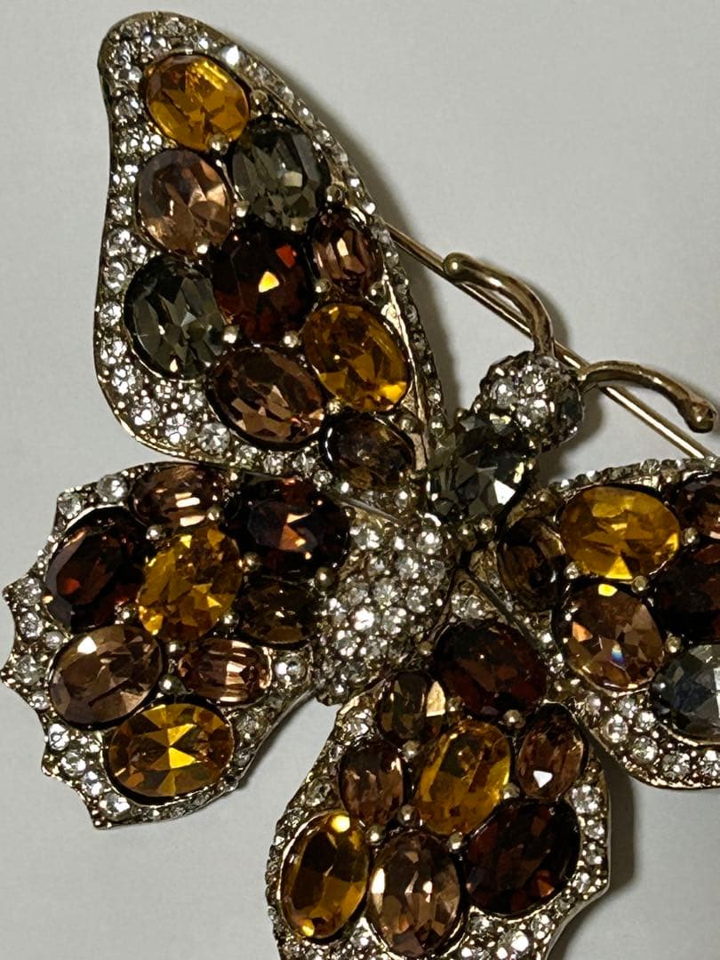 CINER ヴィンテージ　蝶々のブローチ