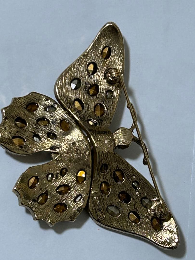 CINER ヴィンテージ　蝶々のブローチ
