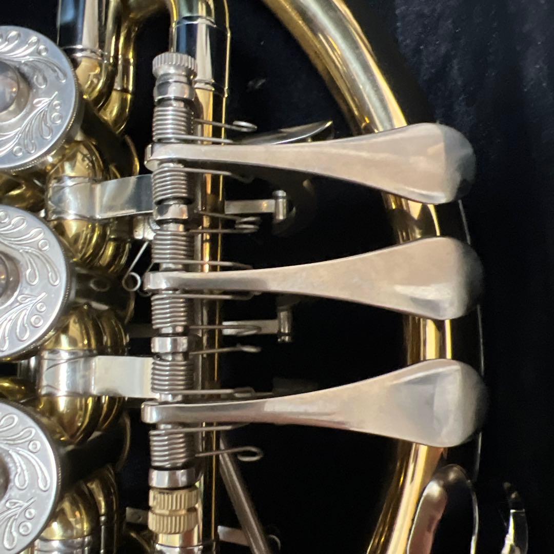 io HR-1054Rフレンチホルン本体 ピンクケース付き