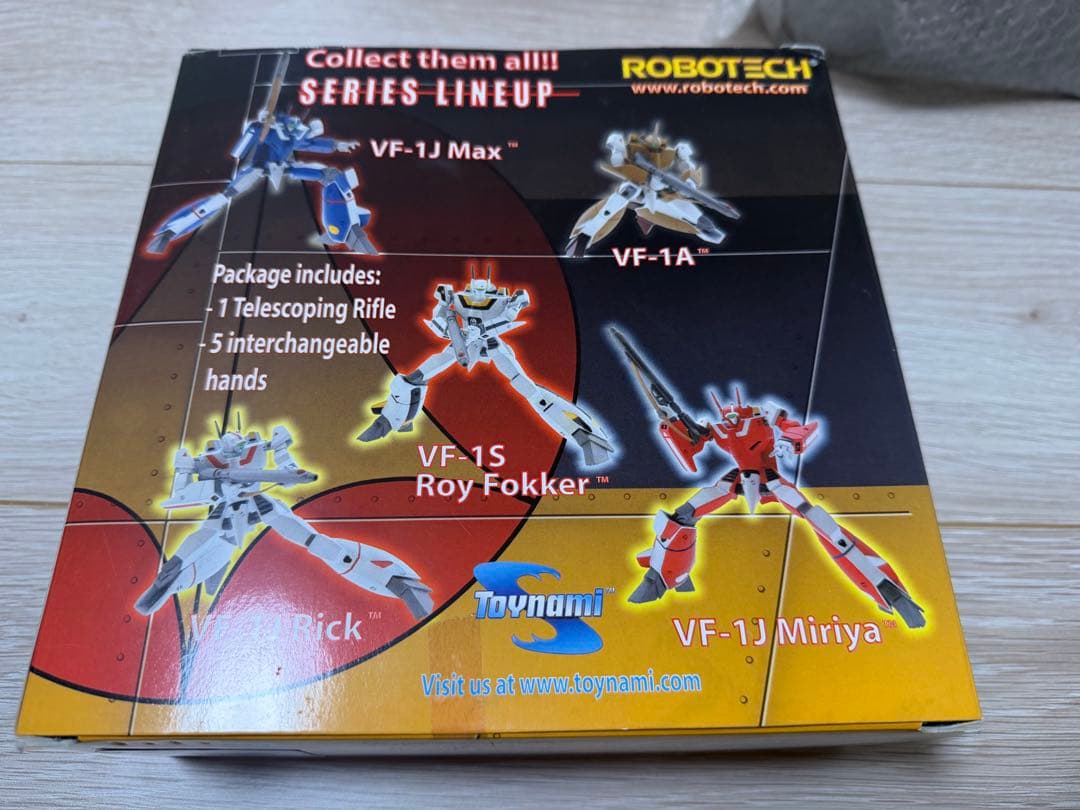 マクロス　トイナミロベテックフィギュア