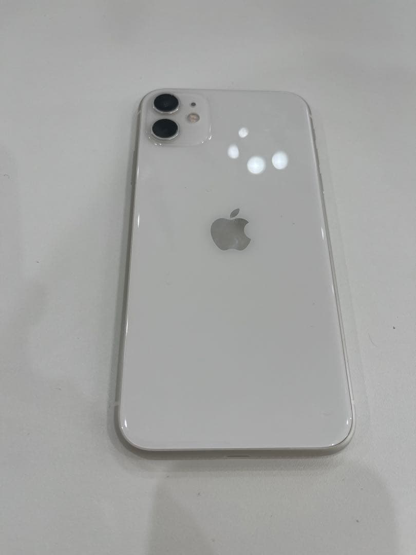 Apple iPhone 11 ホワイト