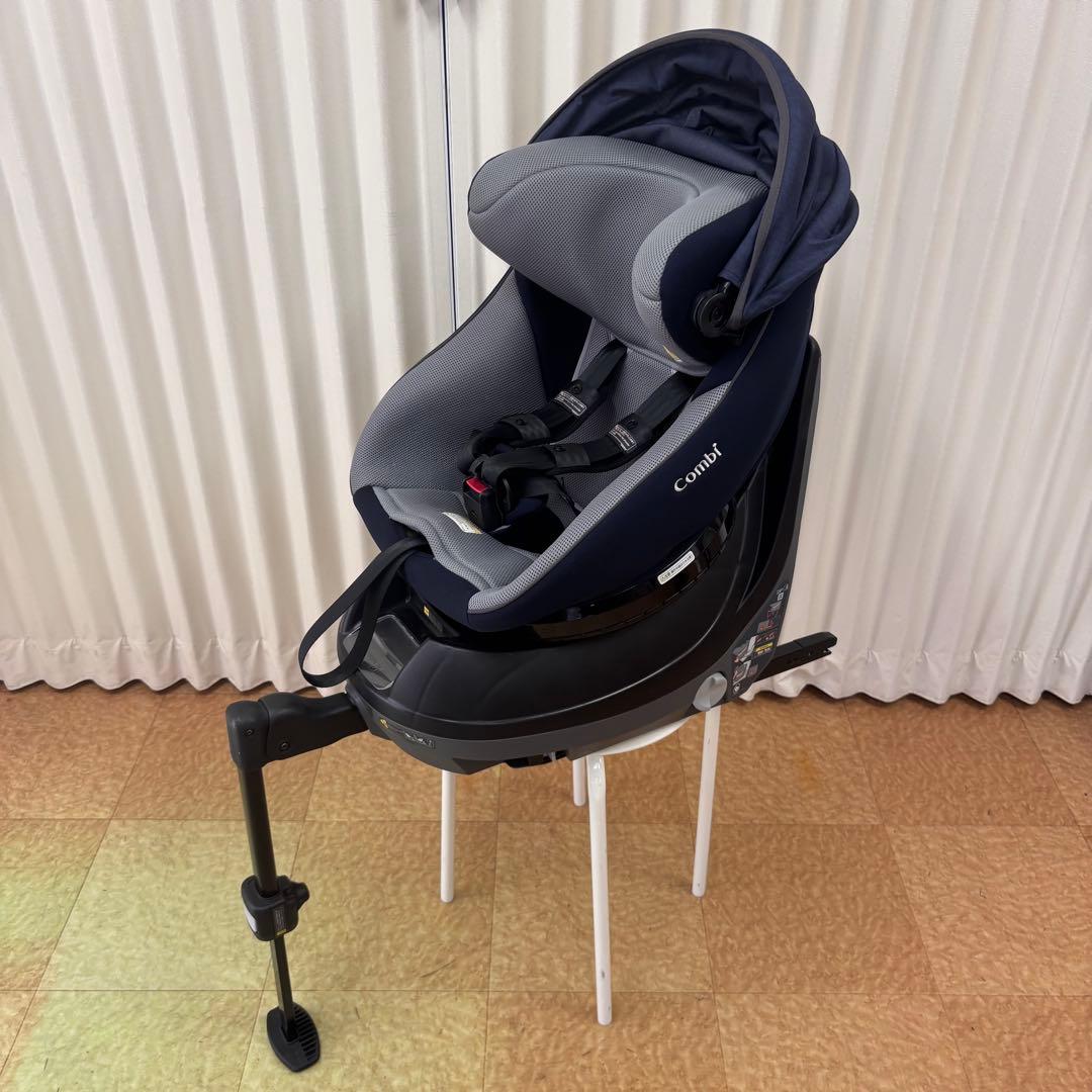 クリーニング済　☆美品☆　コンビ　クルムーヴ　アドバンス　ISOFIX　ネイビー