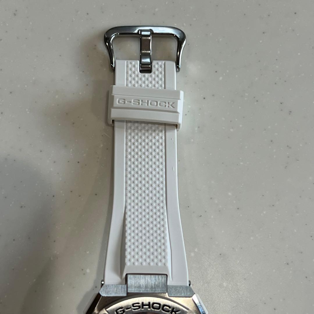 【極美品】G-SHOCK GST-W310　ホワイト　電波ソーラー　腕時計