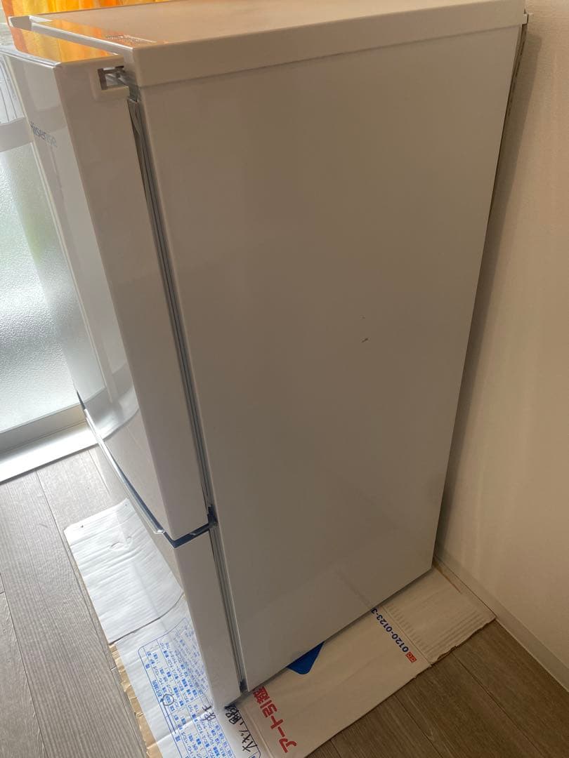【送料込み】Hisense 冷蔵庫 冷凍庫　ホワイト