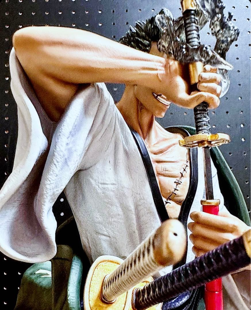 ゾロ フィギュア ワンピース フィギュア