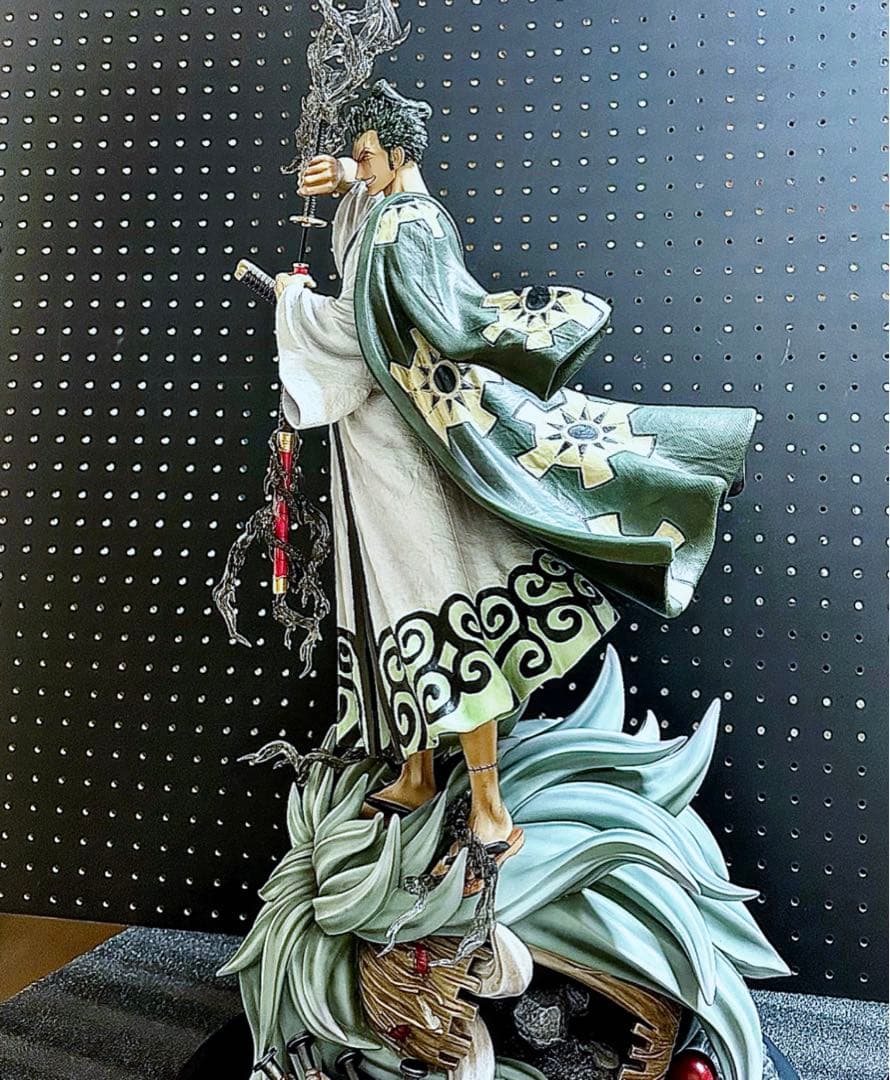 ゾロ フィギュア ワンピース フィギュア