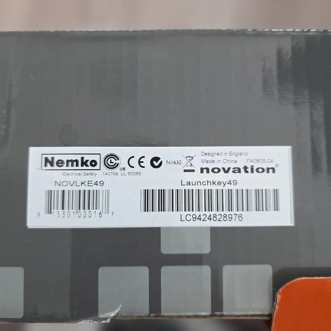 novation Launchkey 49 MIDIキーボード