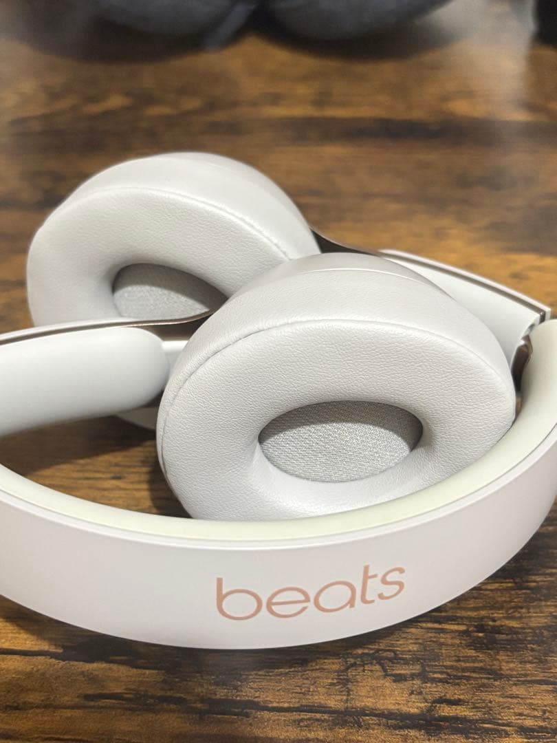 ヘッドホン Beats solo pro