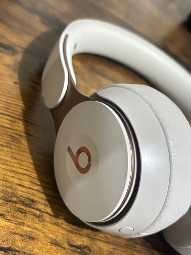 ヘッドホン Beats solo pro