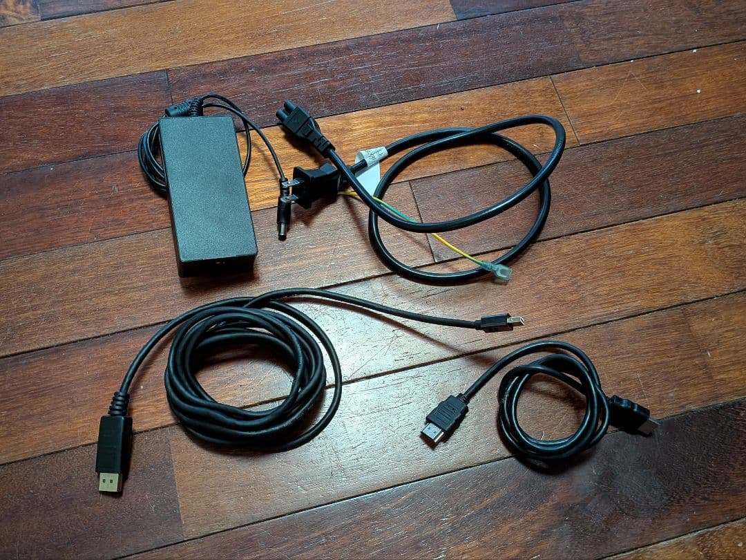 ゲーミングモニター　LG 32GP750-B