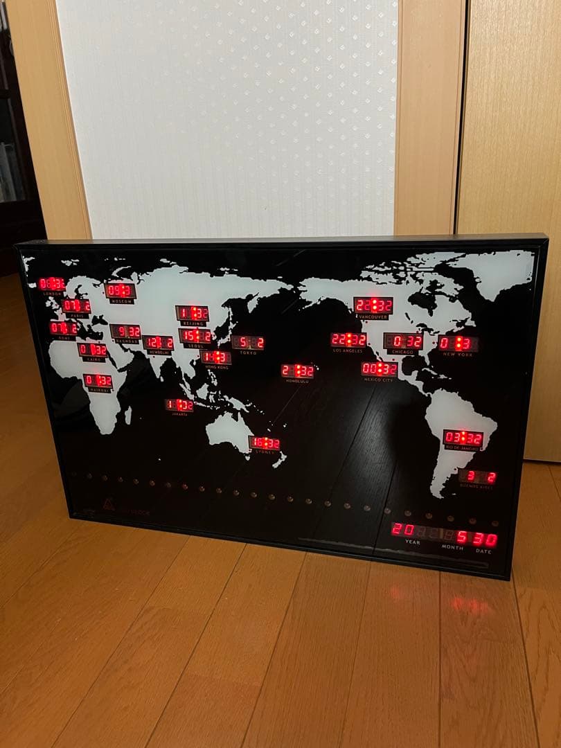 LEDデジタル式世界時計 ワールドクロック 壁掛け 22ヵ国表示