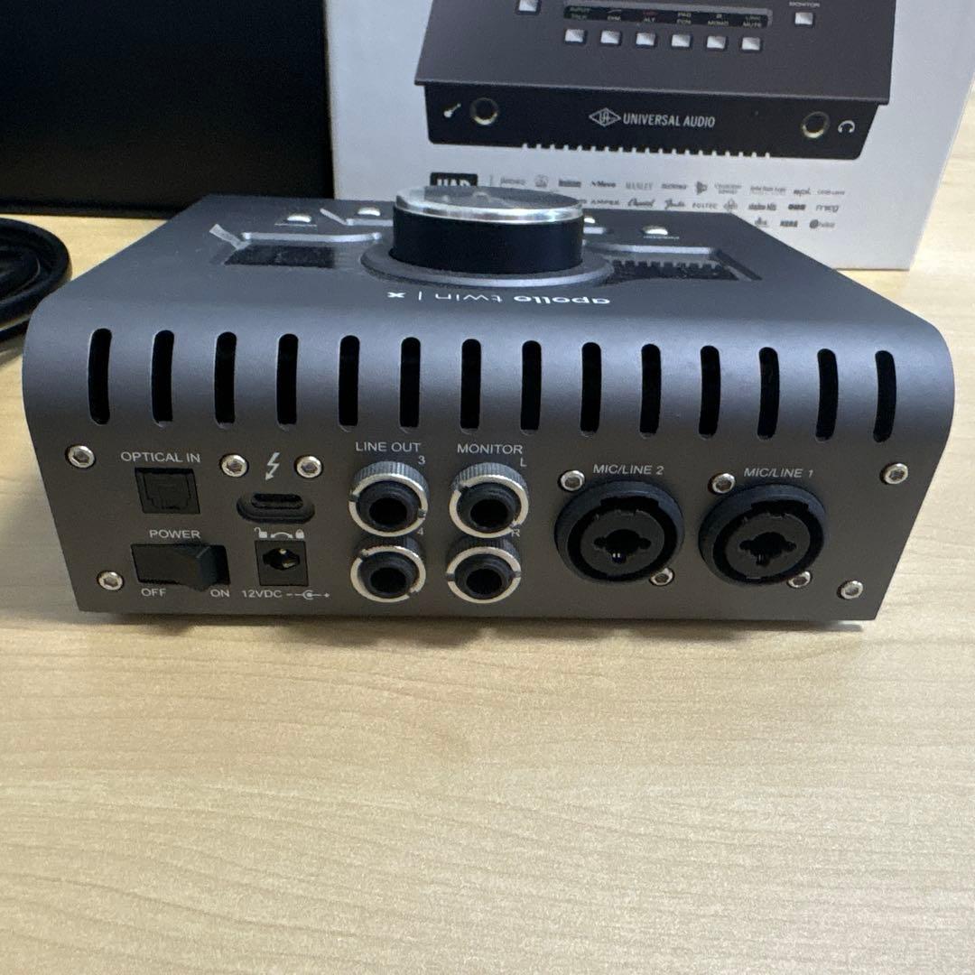 Apollo Twin X Thunderbolt インターフェイス　QUAD