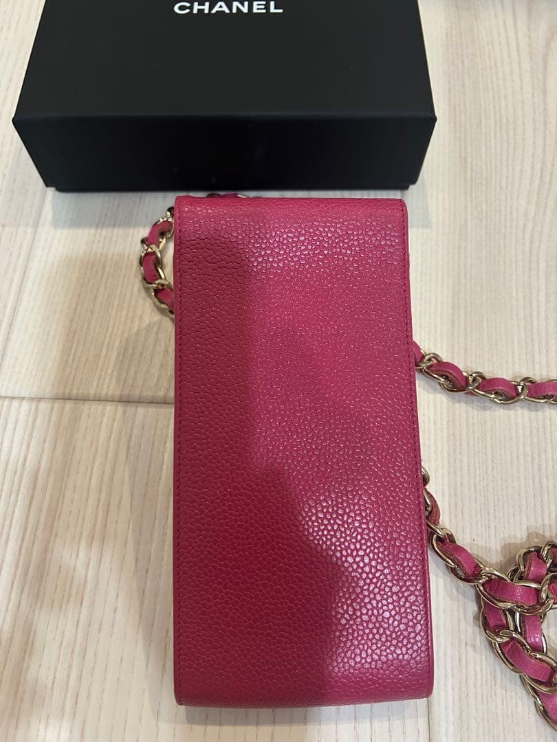 CHANEL ピンク レザー スマホケース