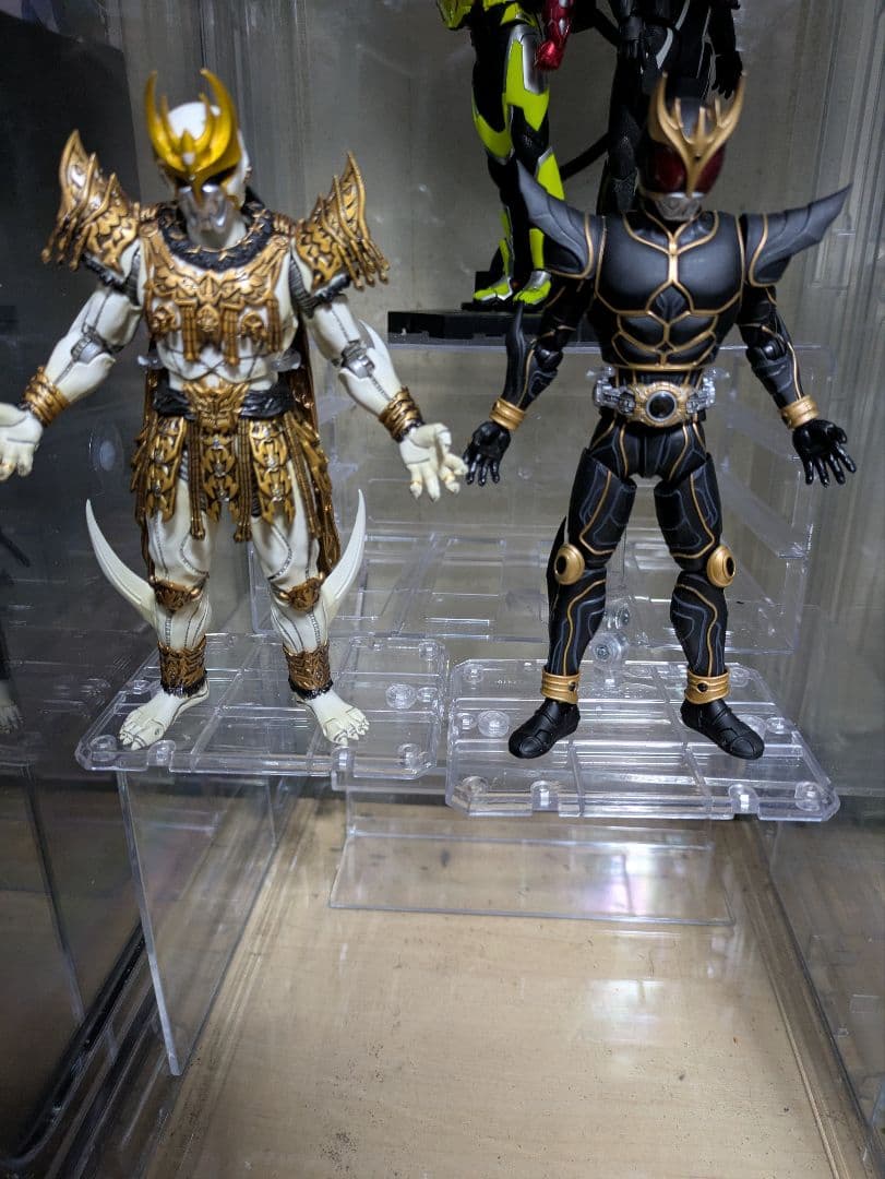 真骨彫S.H.Figuarts仮面ライダークウガアルティメットフォーム　ダグバ