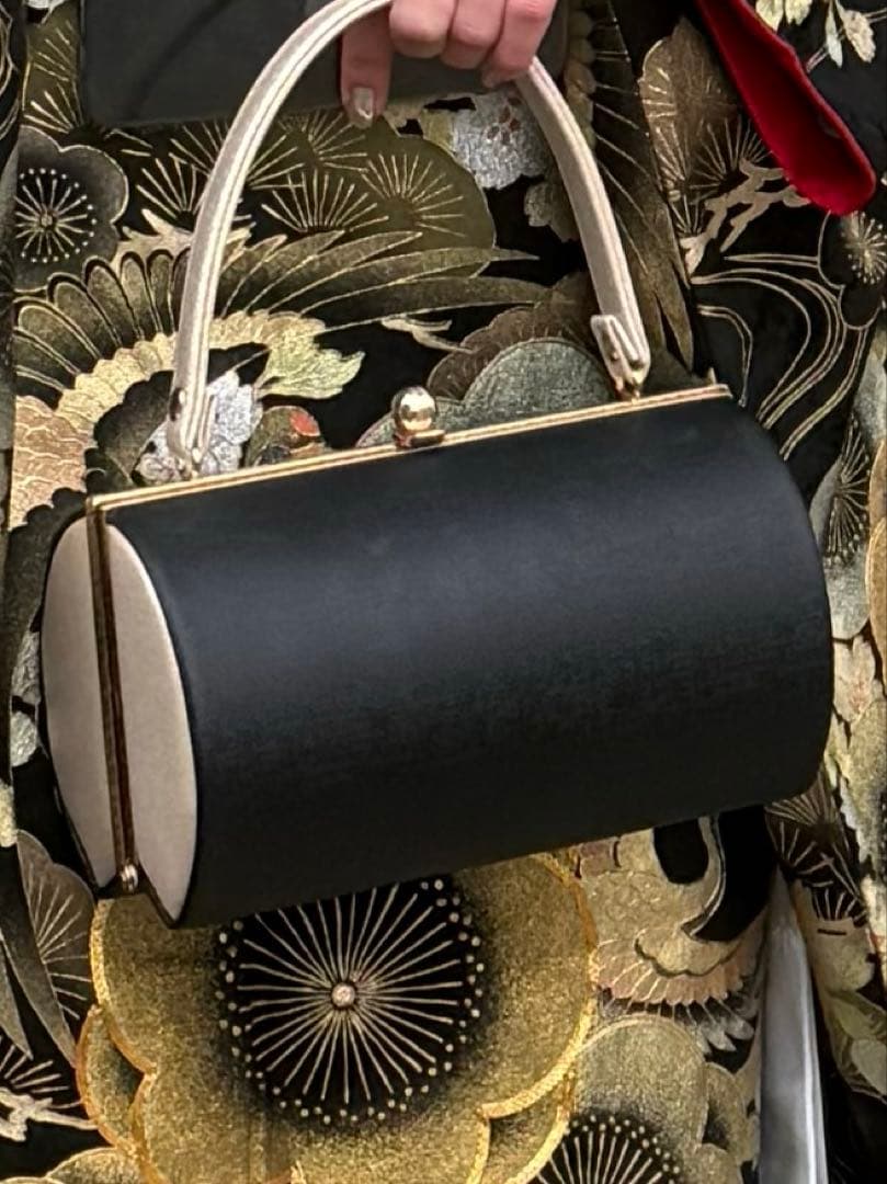 円筒形ハンドバッグ 草履セット金黒　振袖