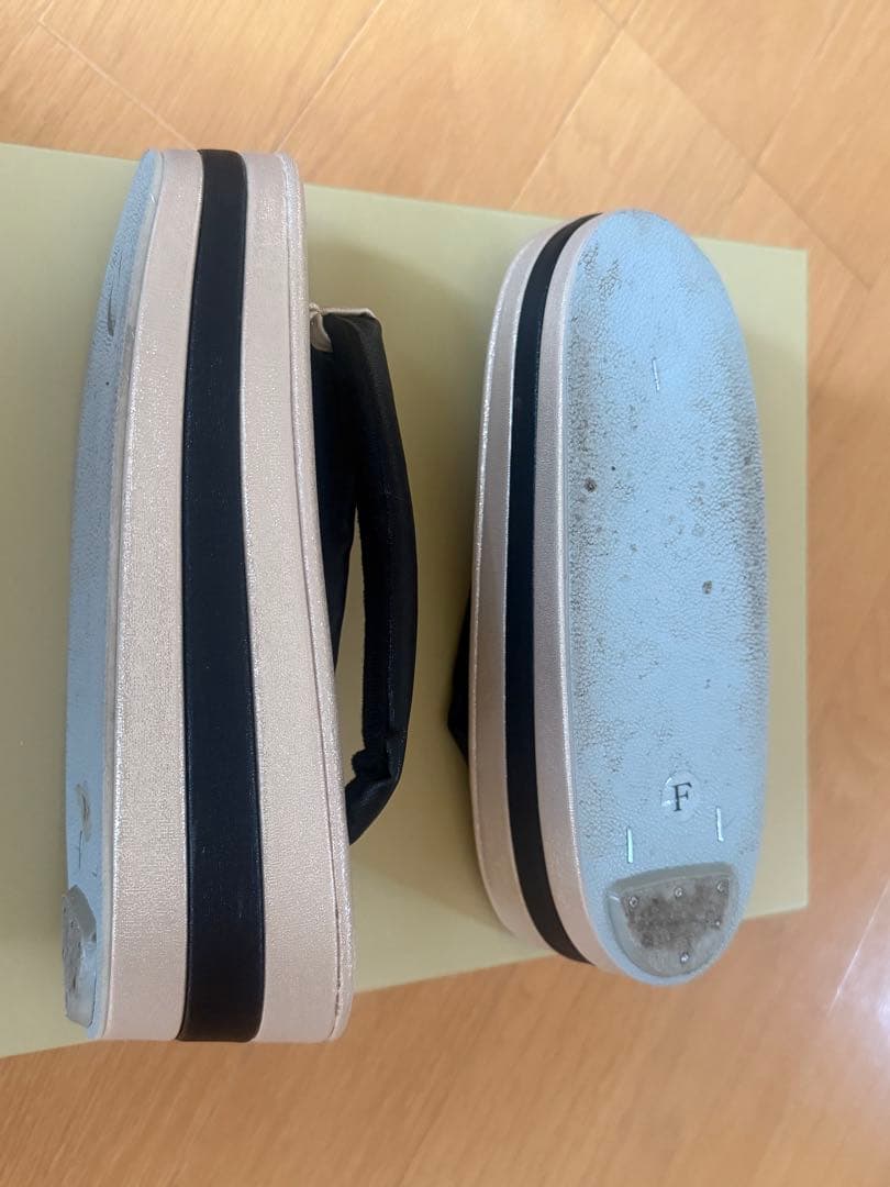 円筒形ハンドバッグ 草履セット金黒　振袖