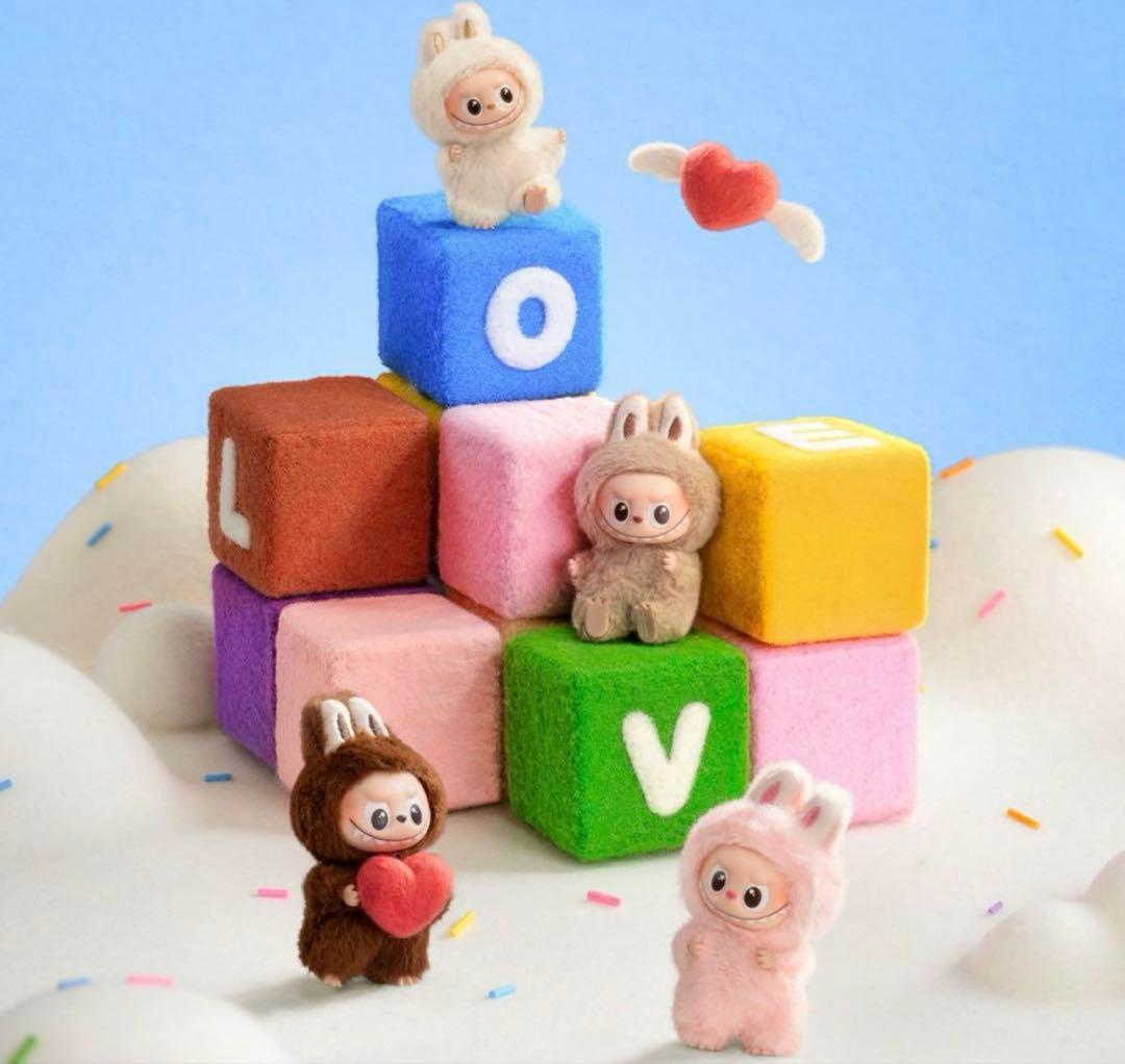 THE MONSTER PIN FOR LOVE アソートボックス