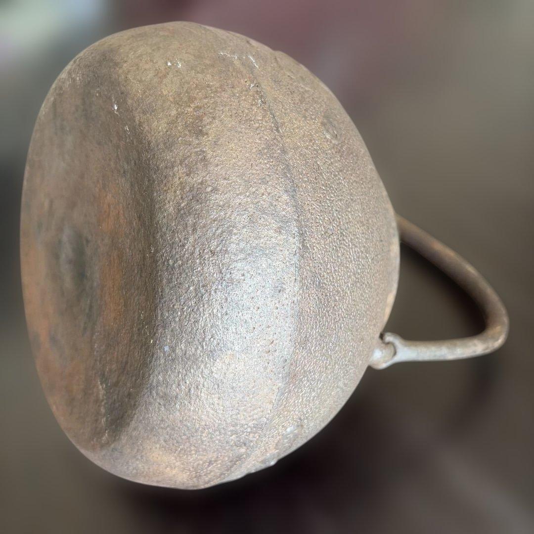 鋳鉄製浮彫り鉄瓶