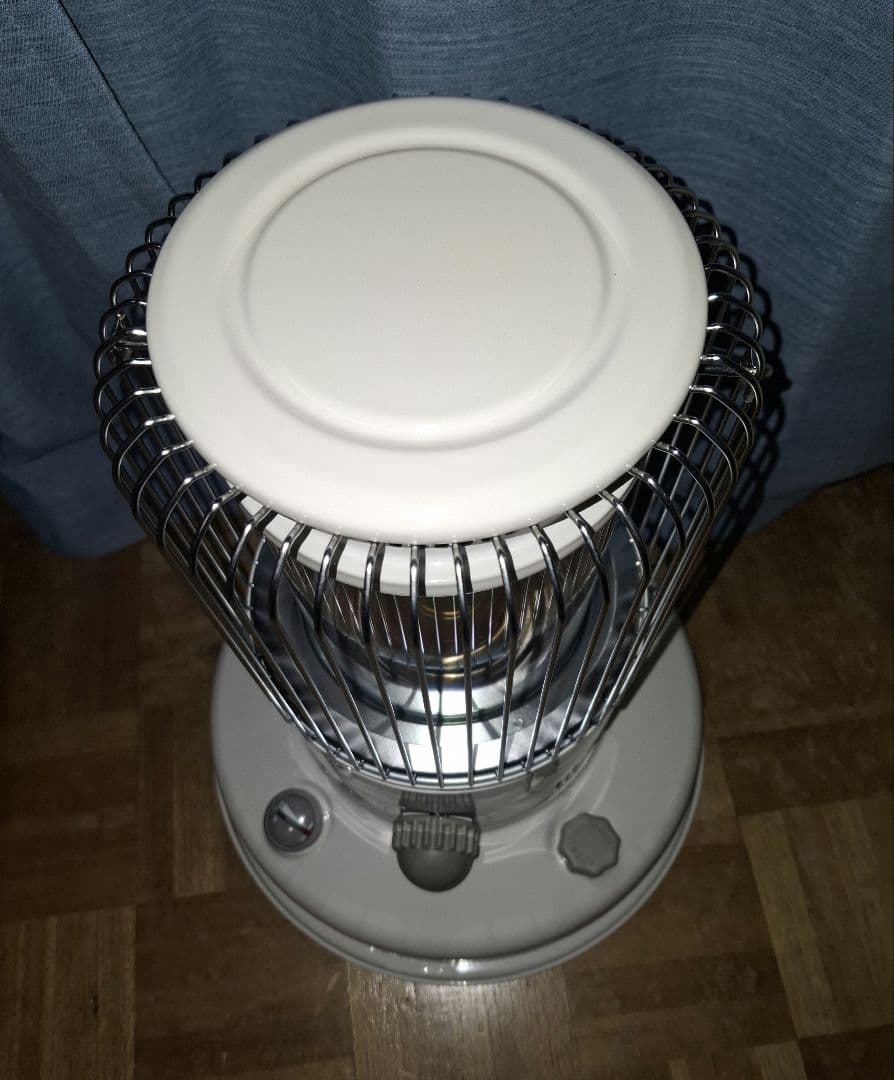 TOYOTOMI トヨトミRainbow レインボー 石油ストーブ2024年製