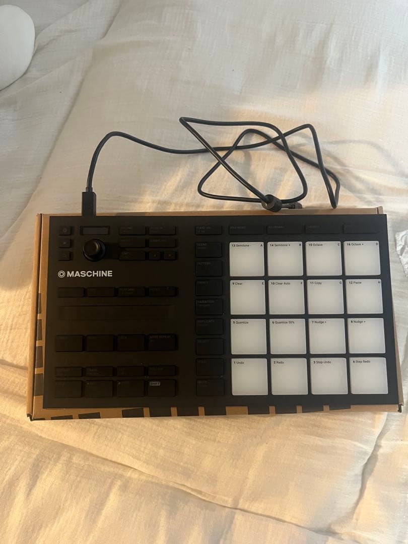 MASCHINE 3MIDIコントローラー