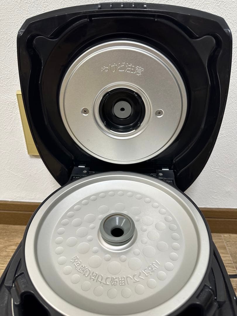 TIGER 炊飯器 5.5合 IH炊きたて JKT-M100 2020年製