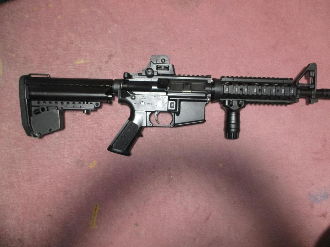 東京マルイ CQB-R 　次世代電動ガン 充電器、バッテリー付き