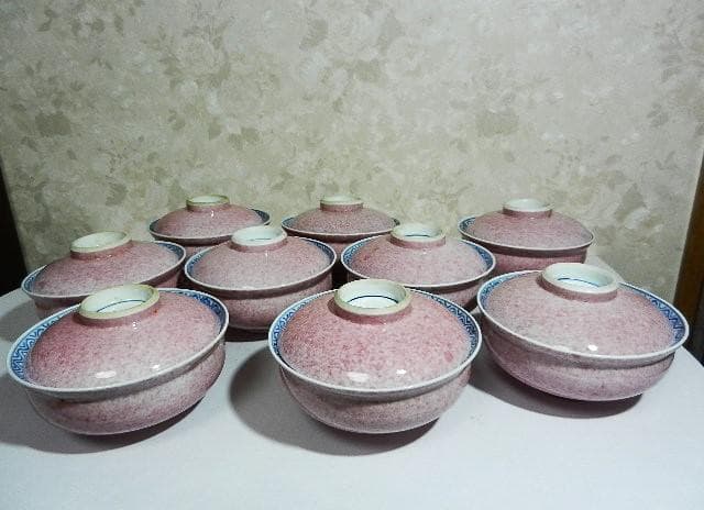 斑桃色地見込みに染付獅子図蓋茶碗９客（裏印「清鳳」）