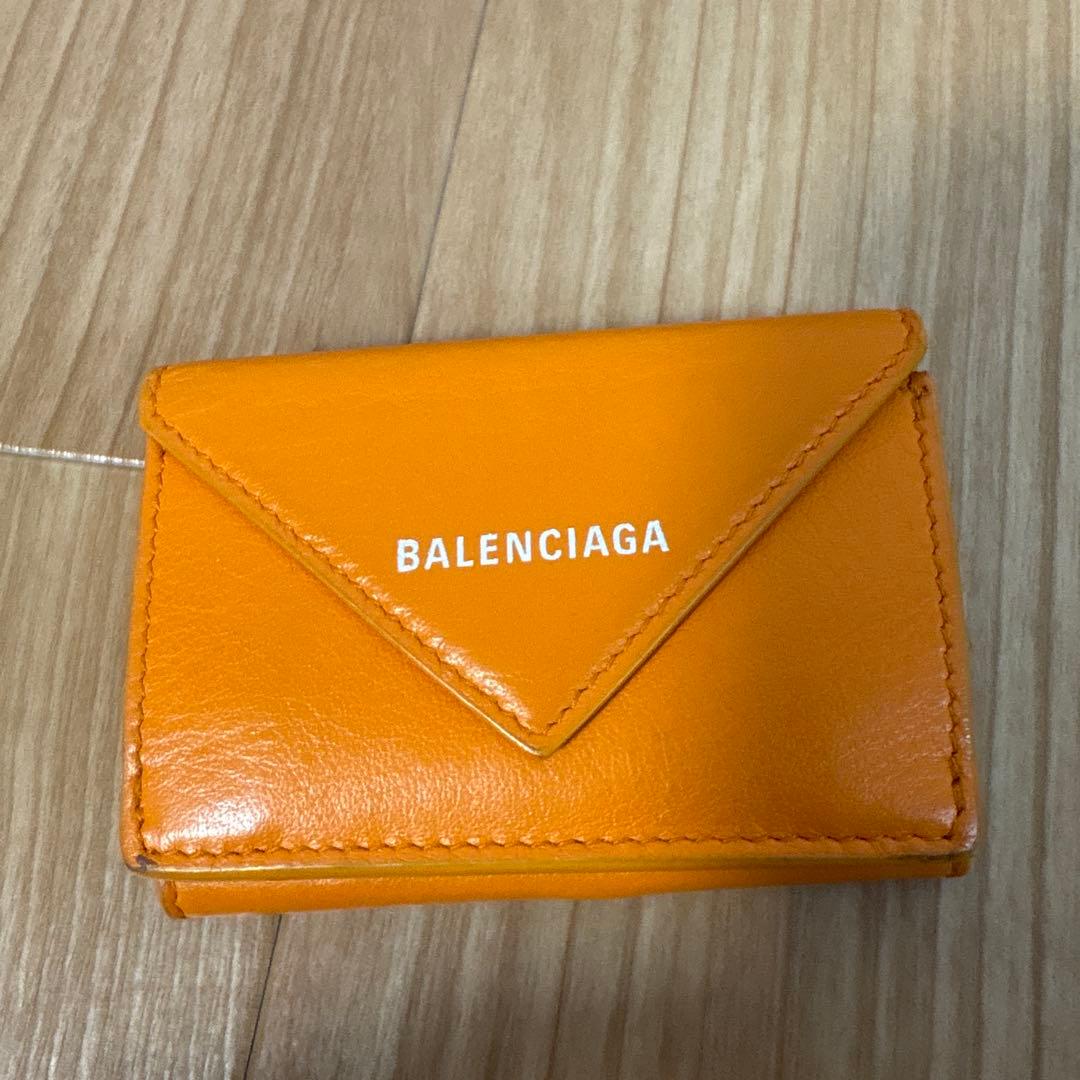 本日可能♡よつば ♡♡♾【霊視】 BALENCIAGA 三つ折り財布