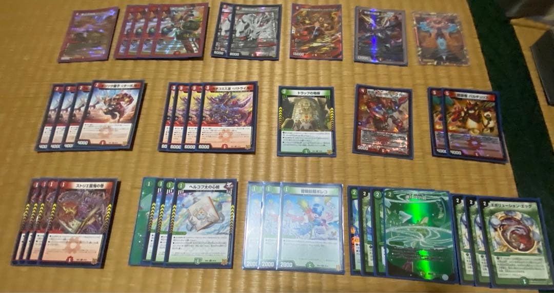 デュエマ 引退品 (スリーブ付き) デッキ6つ 、デッキケース 、プレイマット